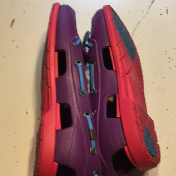 Crocs moccasins size 6 - Picture 3 of 5